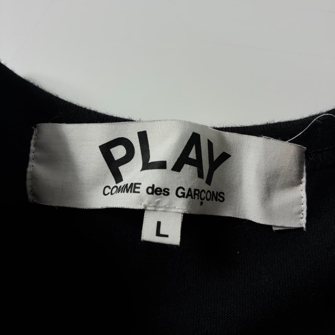 Comme des Garcons  꼼데가르송 골드와펜 블랙 라운드 반팔 상품이미지4