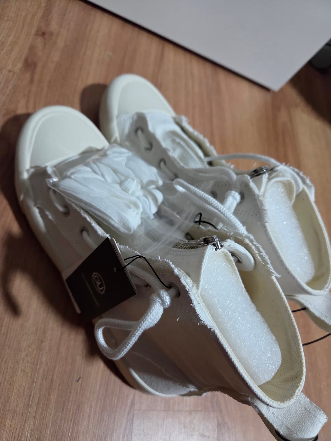 gu 언더커버 하이컷 스니커즈 260 새상품 상품이미지2