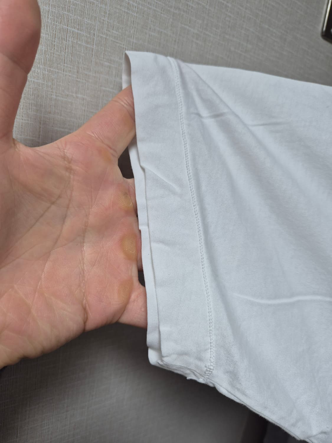 새상품컨디션 100-L 스톤아일랜드 반팔티 상품이미지5