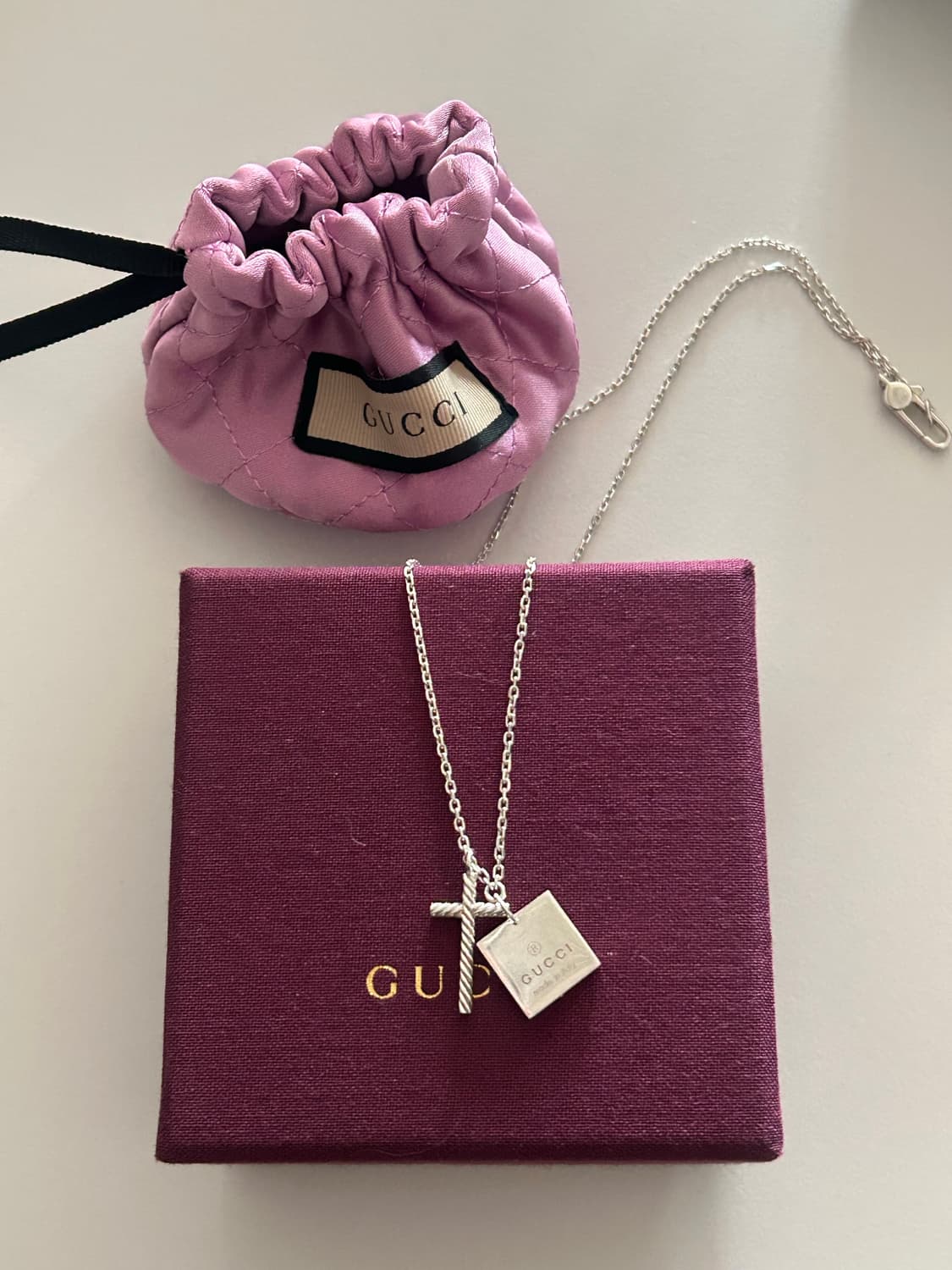 희귀템) 구찌 스퀘어십자가 목걸이 상품이미지1