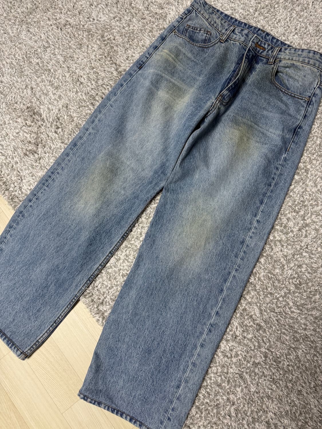 쿠어 더스티 엠보 워시드 데님 팬츠 상품이미지1
