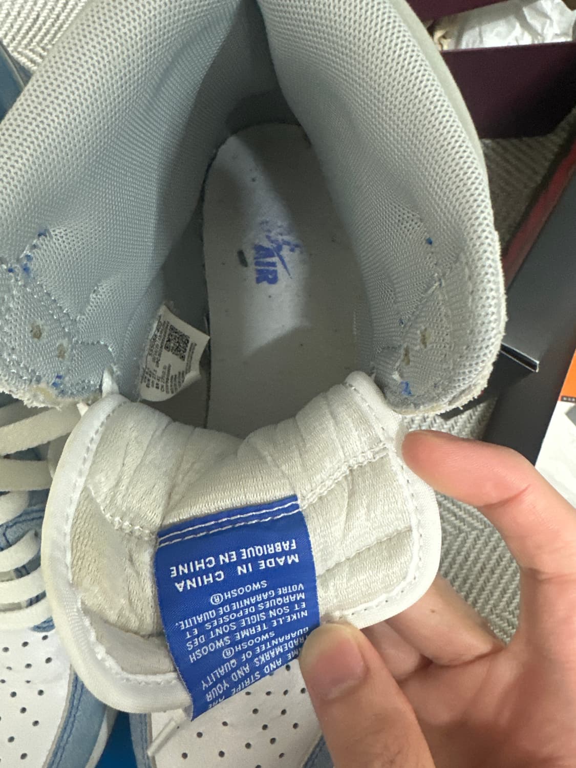 나이키 조던1 하이 하이퍼로얄 275 판매합니다 상품이미지7