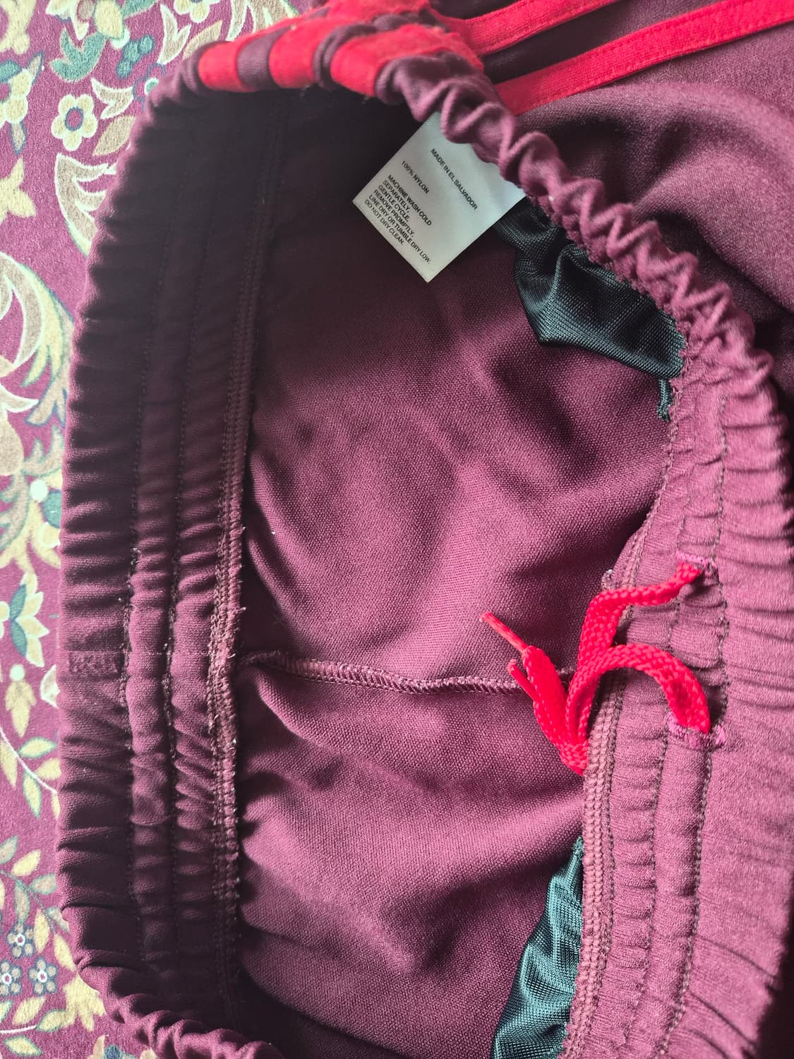 아디다스 이지 칼라바사스 마룬 XS 상품이미지3