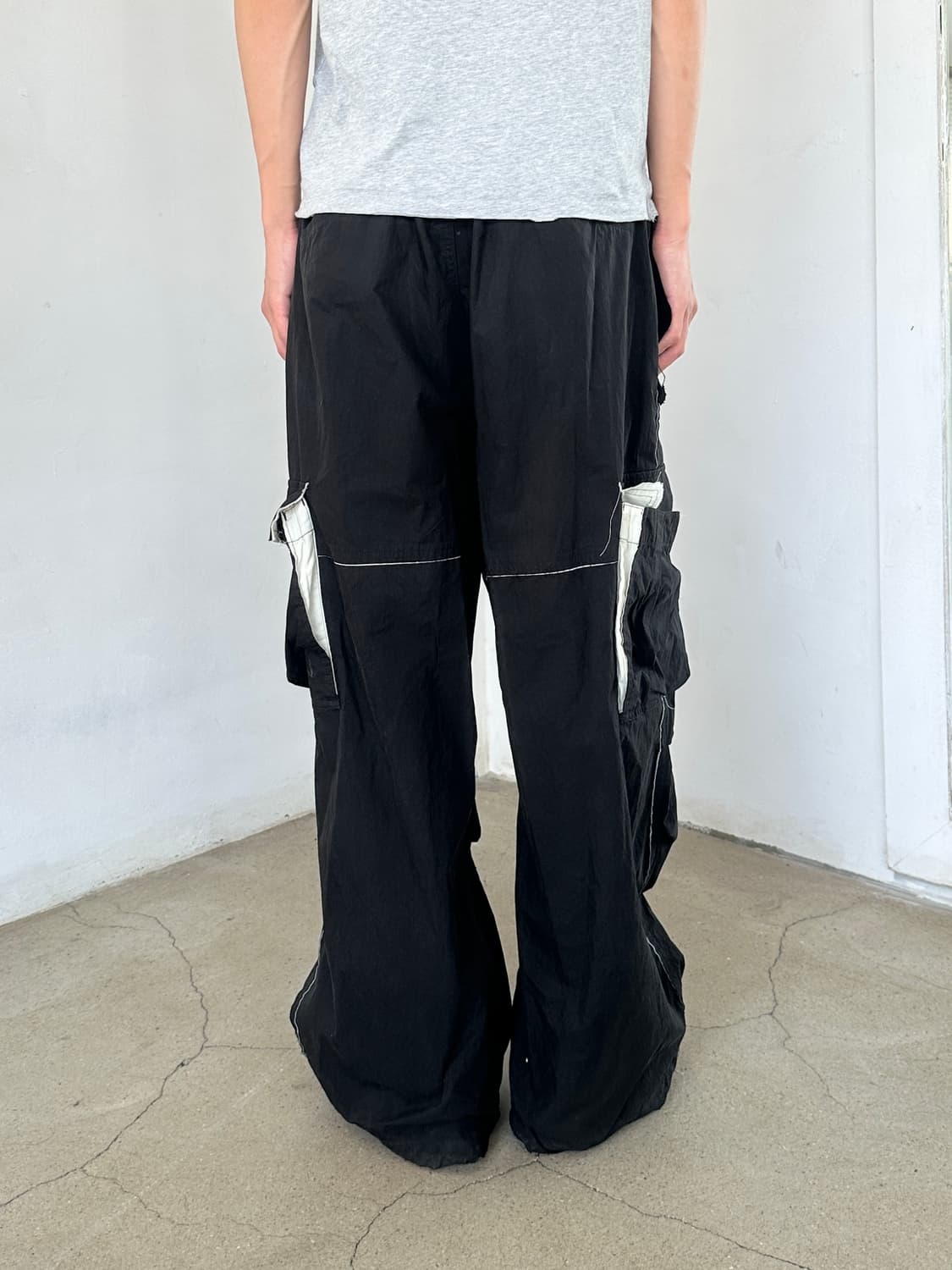 저널 스탠다드 컷아웃 와이드 나일론 카고 팬츠 상품이미지2