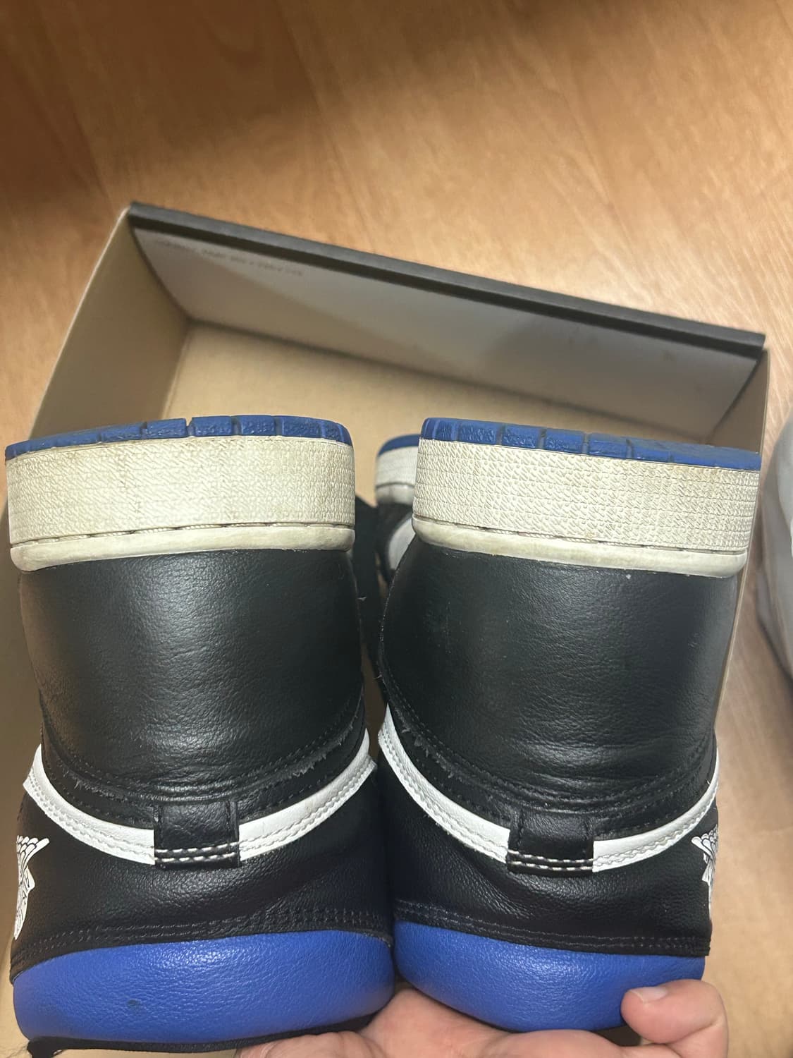 조던1 레트로 하이 로얄토 270 상품이미지9