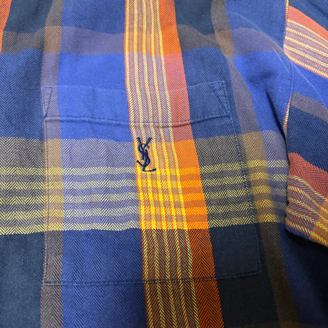 일본판)입생로랑 로고 자수 빈티지 체크 셔츠 상품이미지3