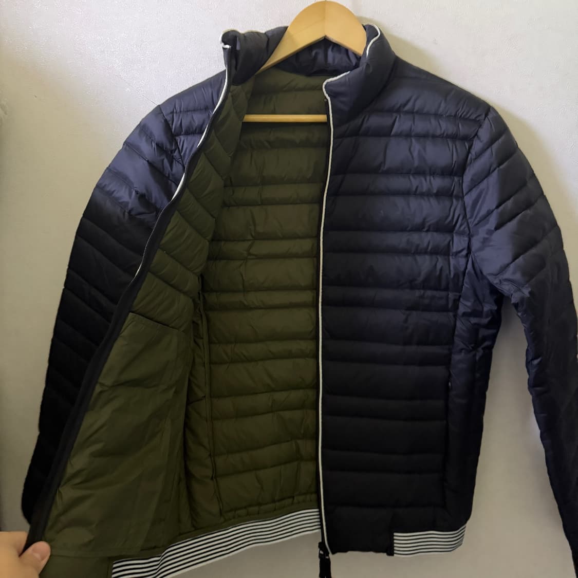 알마니익스체인지 남성 오리털 경량 패딩 M (95) 상품이미지4
