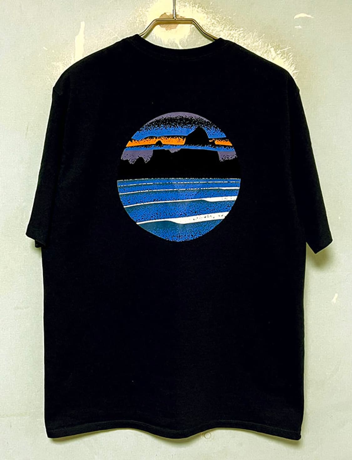 파타고니아 스카이라인 스텐실 남자 반팔티 네이비 라운드넥 캐주얼 M 95 상품이미지2