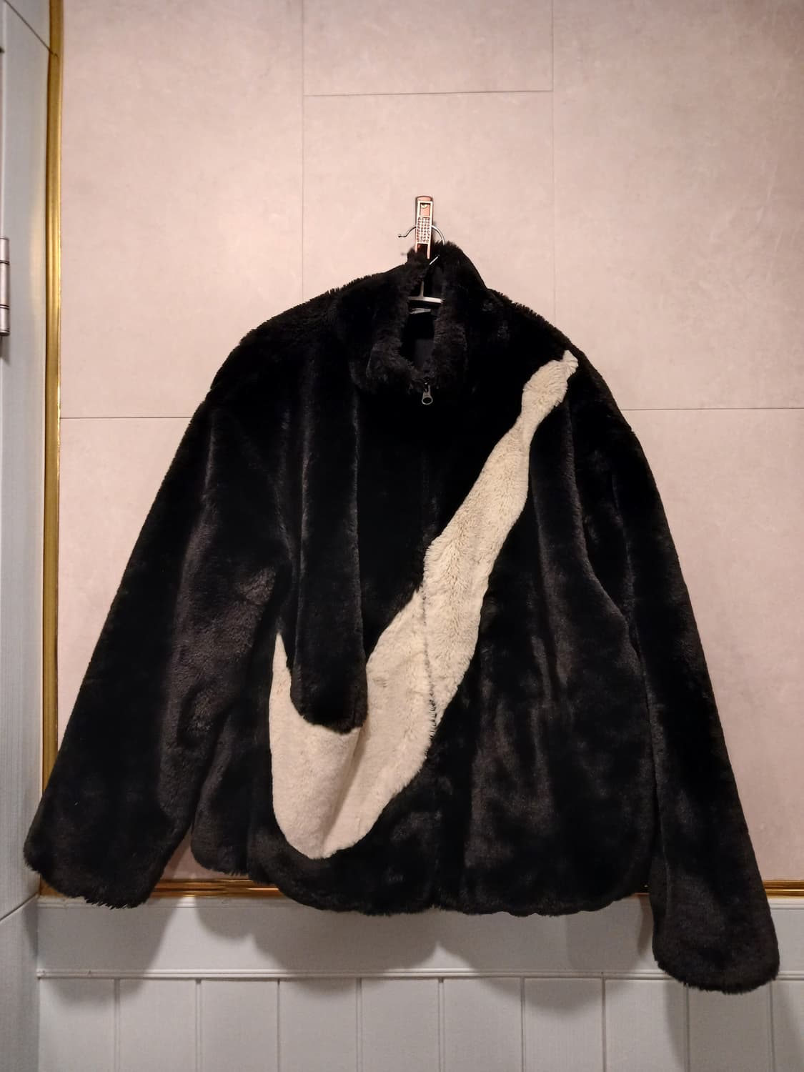 나이키 빅스우시 정품 여성 블랙 퍼 자켓 XL 사이즈 상품이미지1