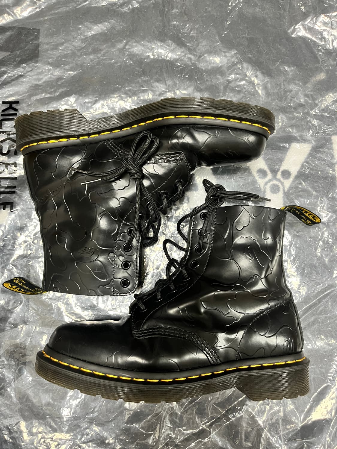 닥터마틴 베이프 콜라보 1460 파스칼 블랙 상품이미지5