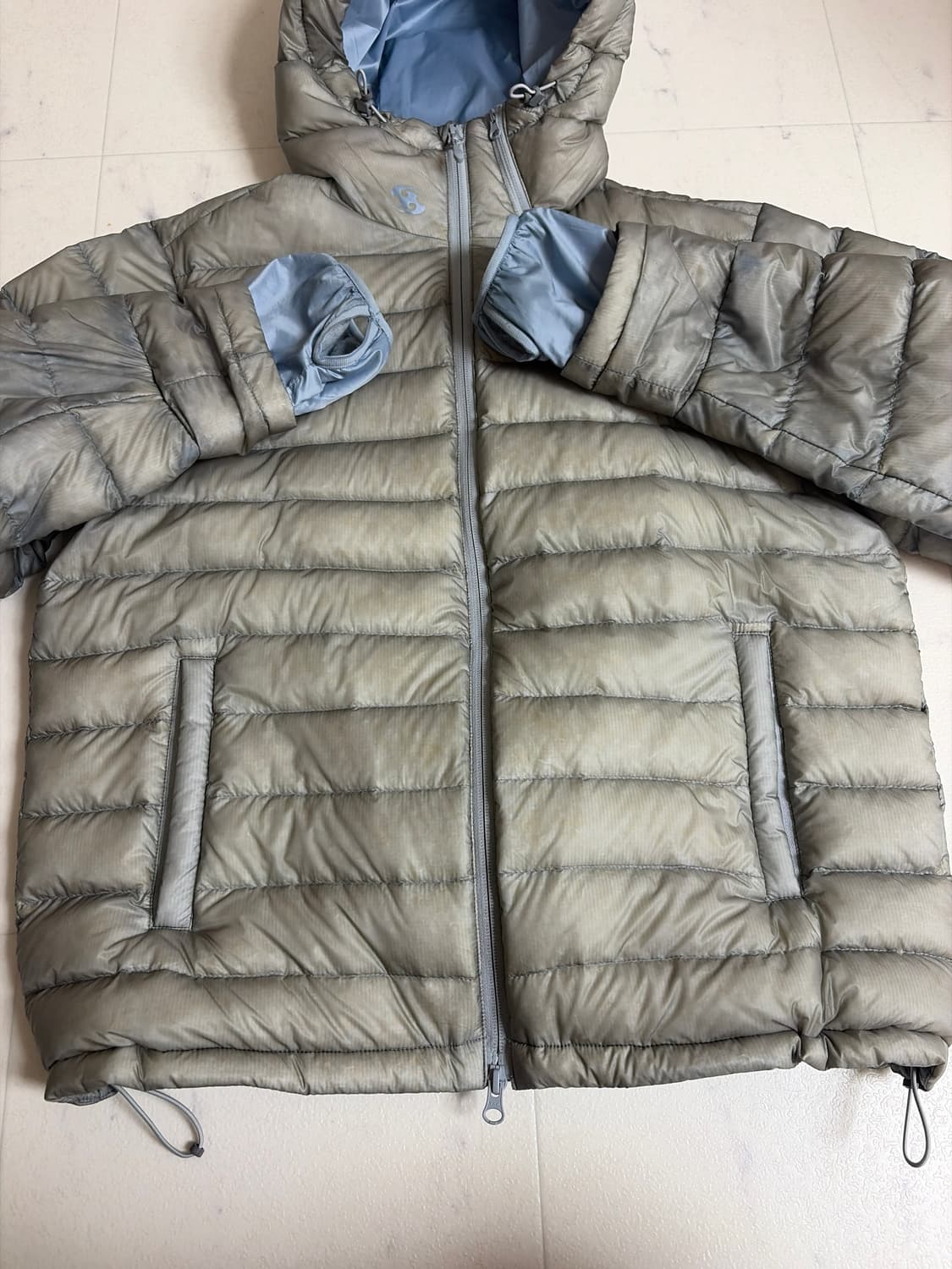 산산기어 서픽스 푸퍼 자켓 그레이 25fw 상품이미지4