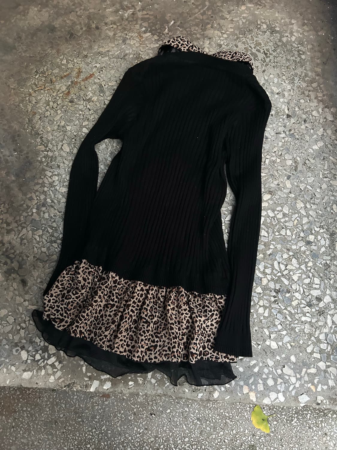 *rare* 2000s VTG 레오파드 갸루 버클 탑  상품이미지3