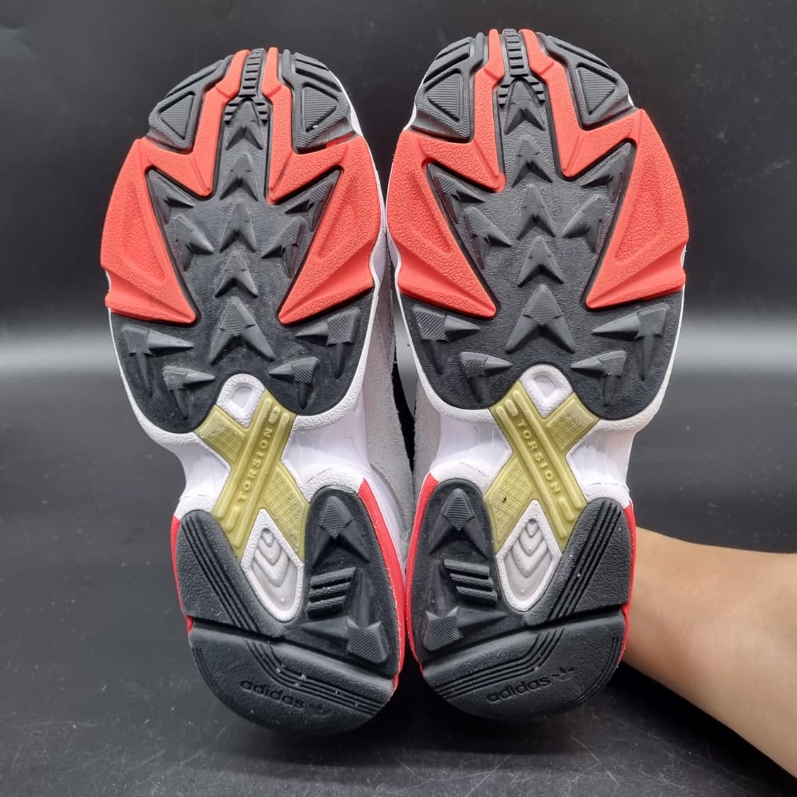 아디다스 팔콘 올림픽 여성운동화240 상품이미지3