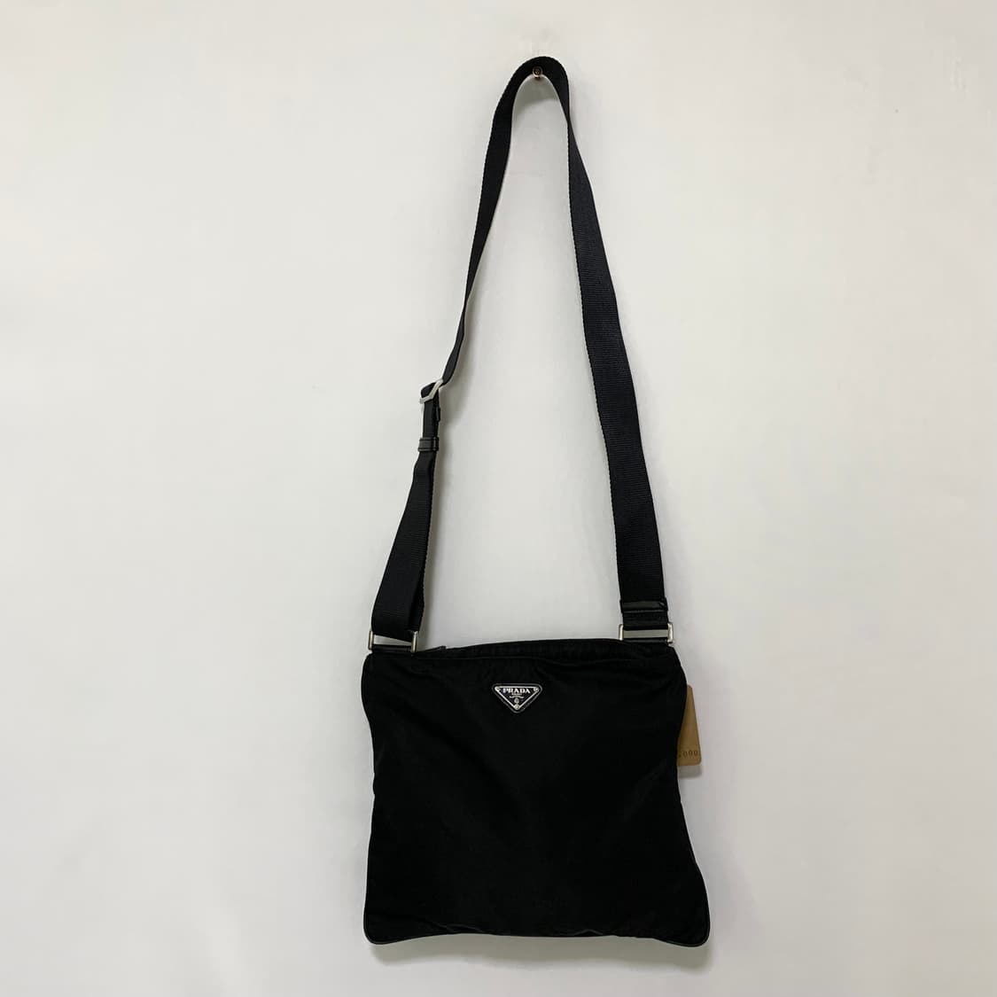 프라다 은장 로고 크로스백 블랙 정품 빈티지 가방 상품이미지5
