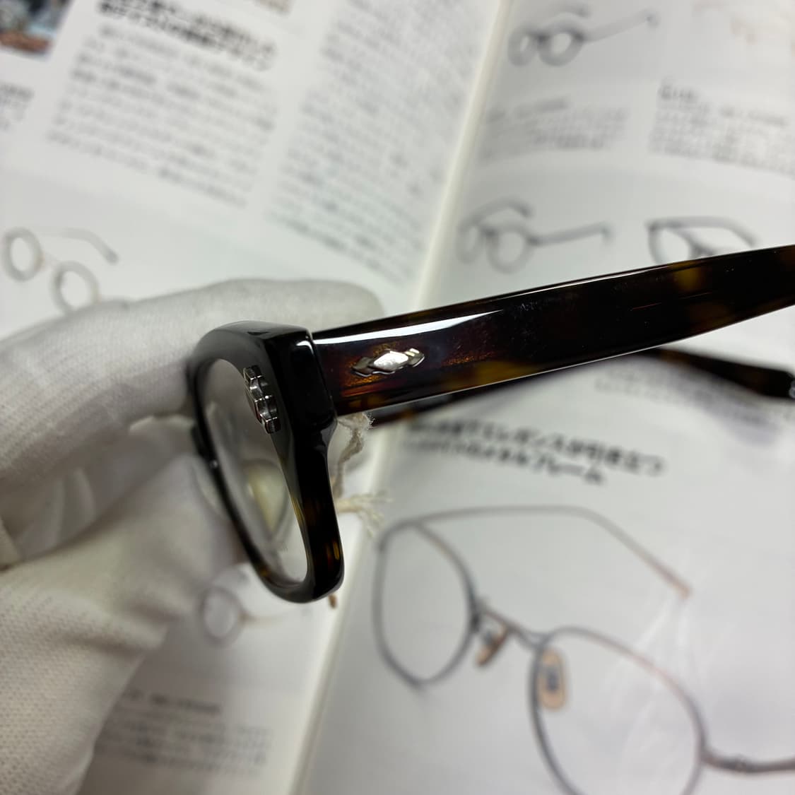 KATHARIN HAMNETT LONDON 캐서린 햄넷 톨토이즈 안경 상품이미지5