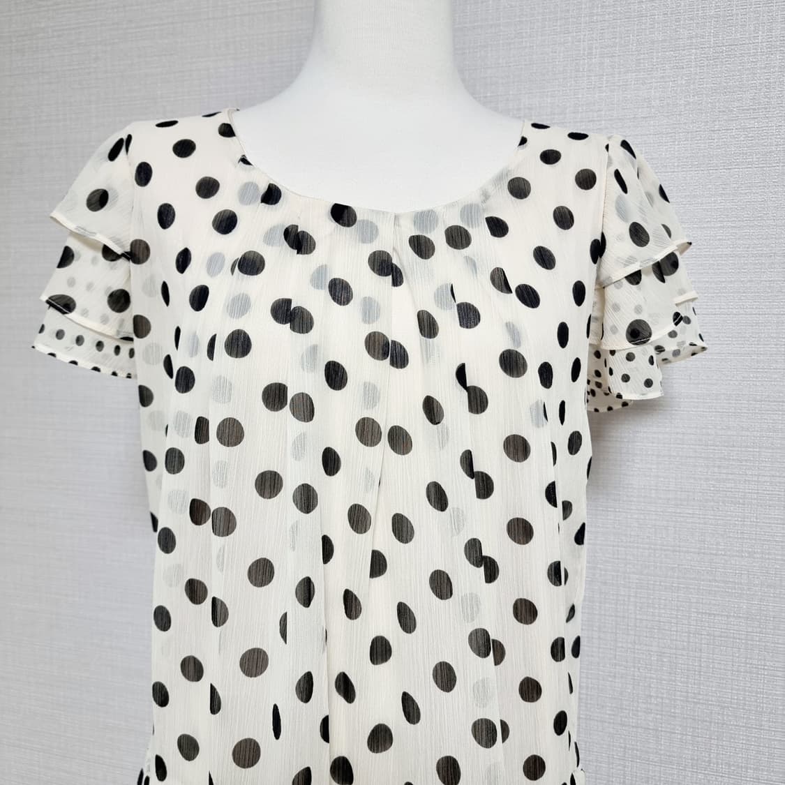 엑시즈팜 도트패턴 프릴 원피스 (미디움) 새상품 상품이미지7