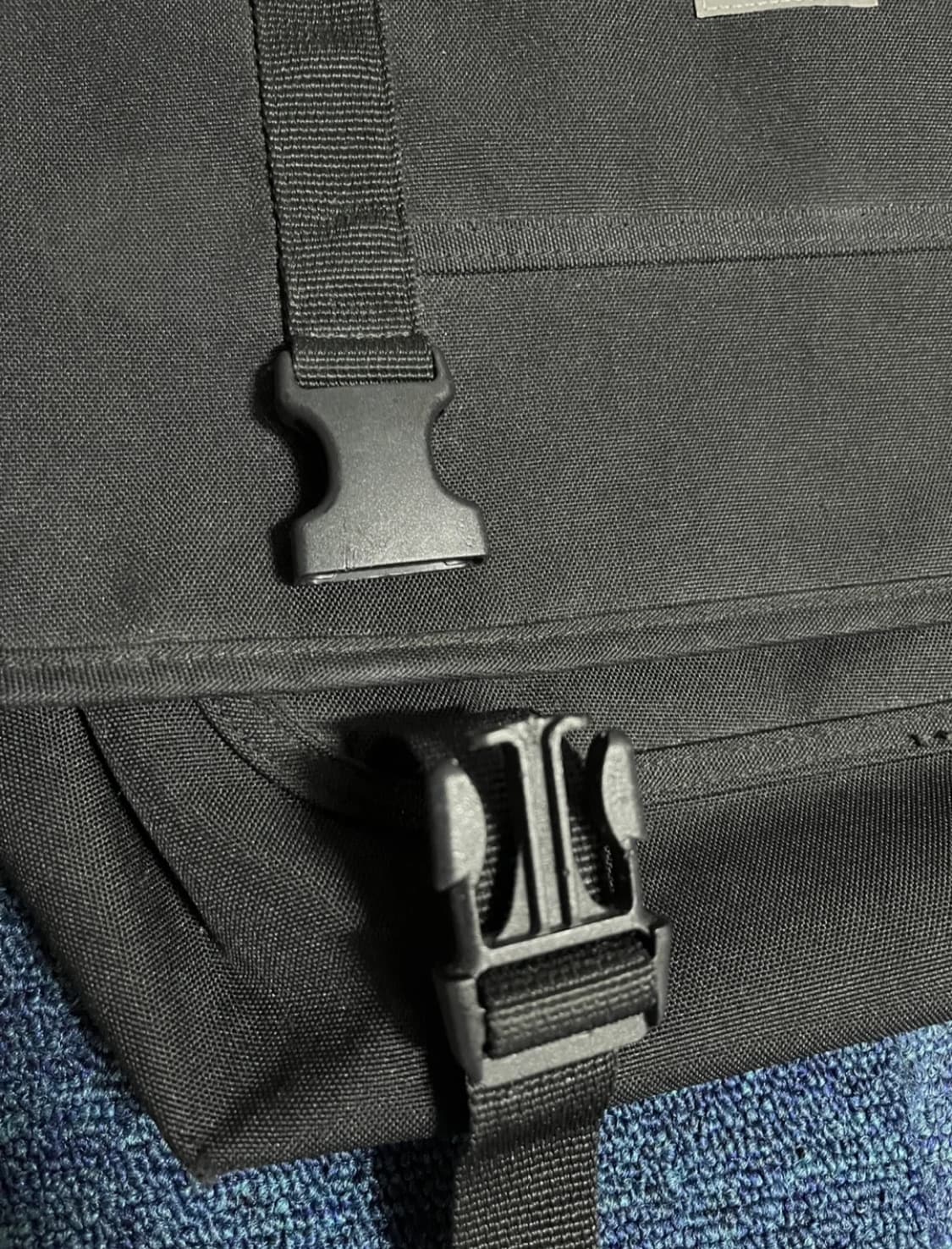 칼하트 메신저백(실버로고) 상품이미지2