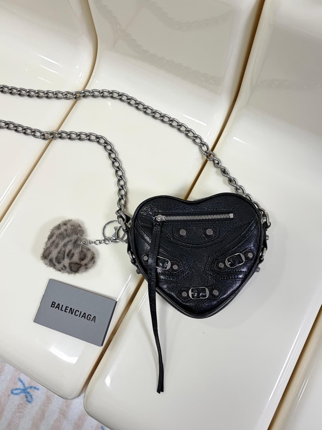 [S급 정품] 발렌시아가 르카골 하트백 상품이미지1