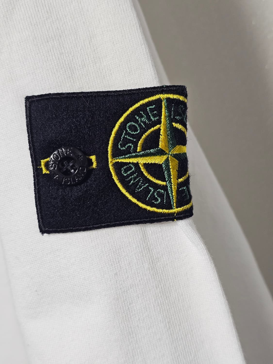 스톤아일랜드 헤비 코튼 플리스 크루넥 스웨트셔츠
(새 상품) 상품이미지3