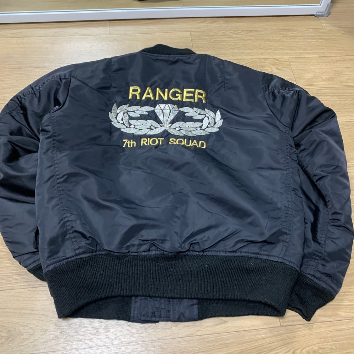 L)Avirex 일본 경찰특공대 ma-1 자켓 상품이미지1