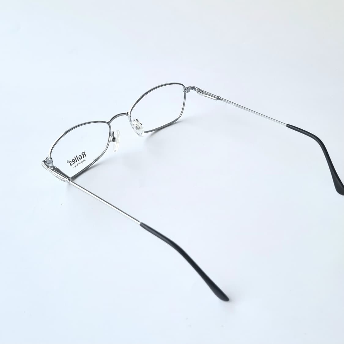데드스탁 지적인 무드와 트렌디함이 돋보이는 안경테 상품이미지4