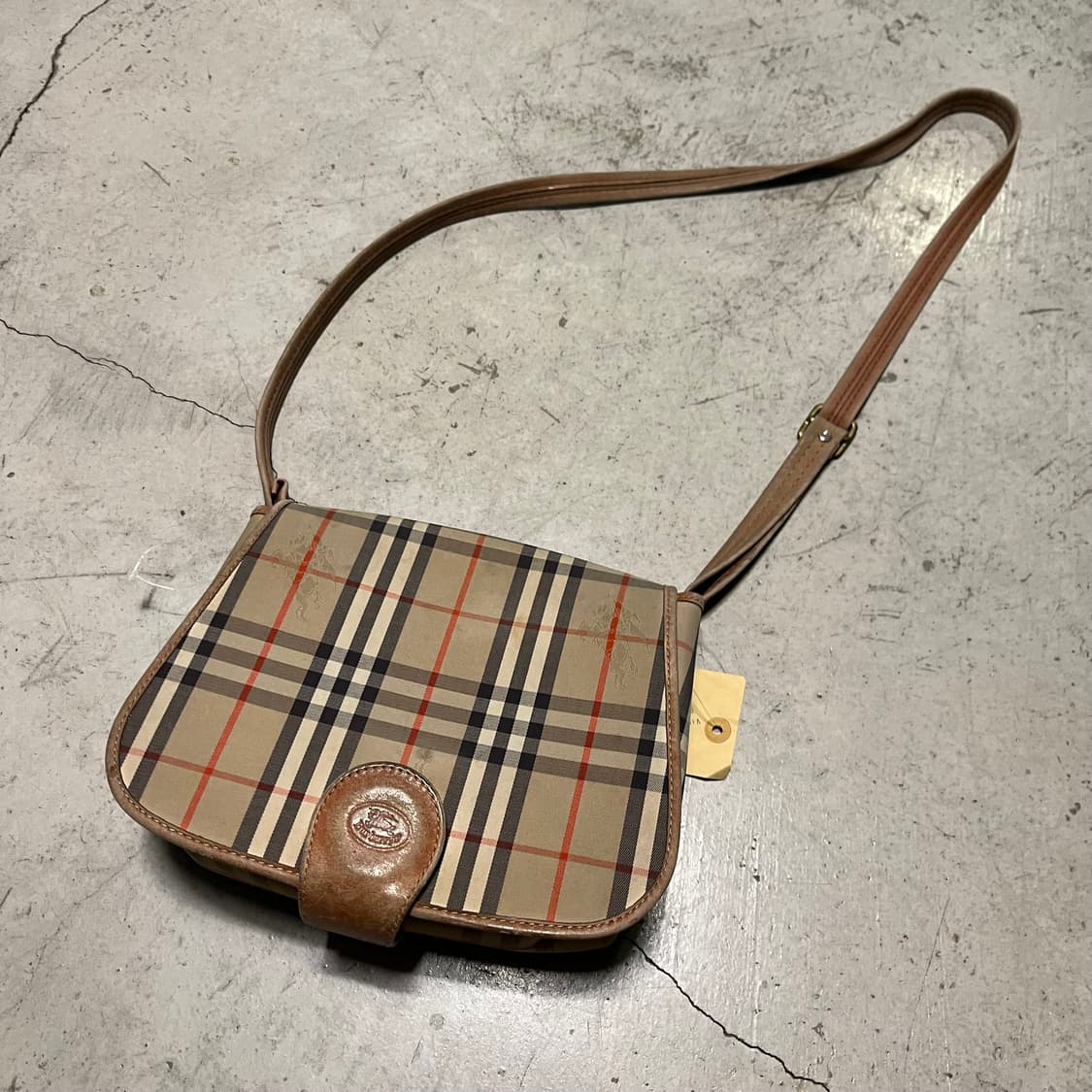 vintage burberrys cross bags  상품이미지1
