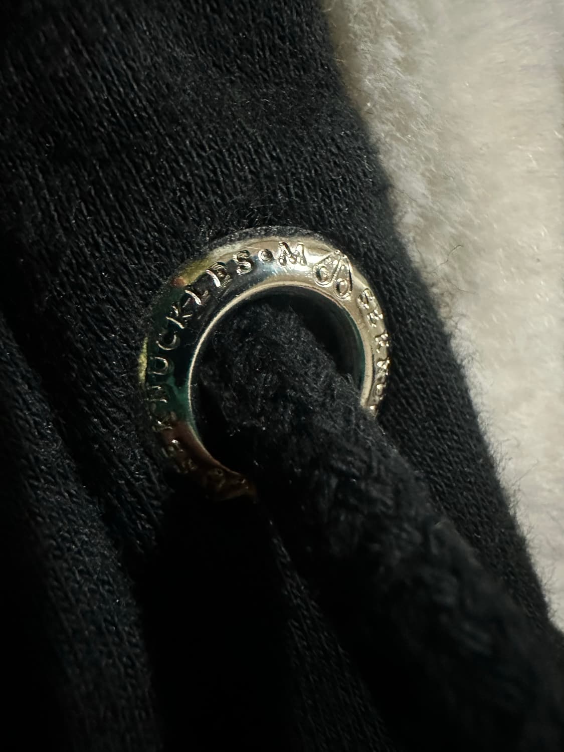 무스너클 버니스웨터 새상품급 백화점판 판매합니다 상품이미지9