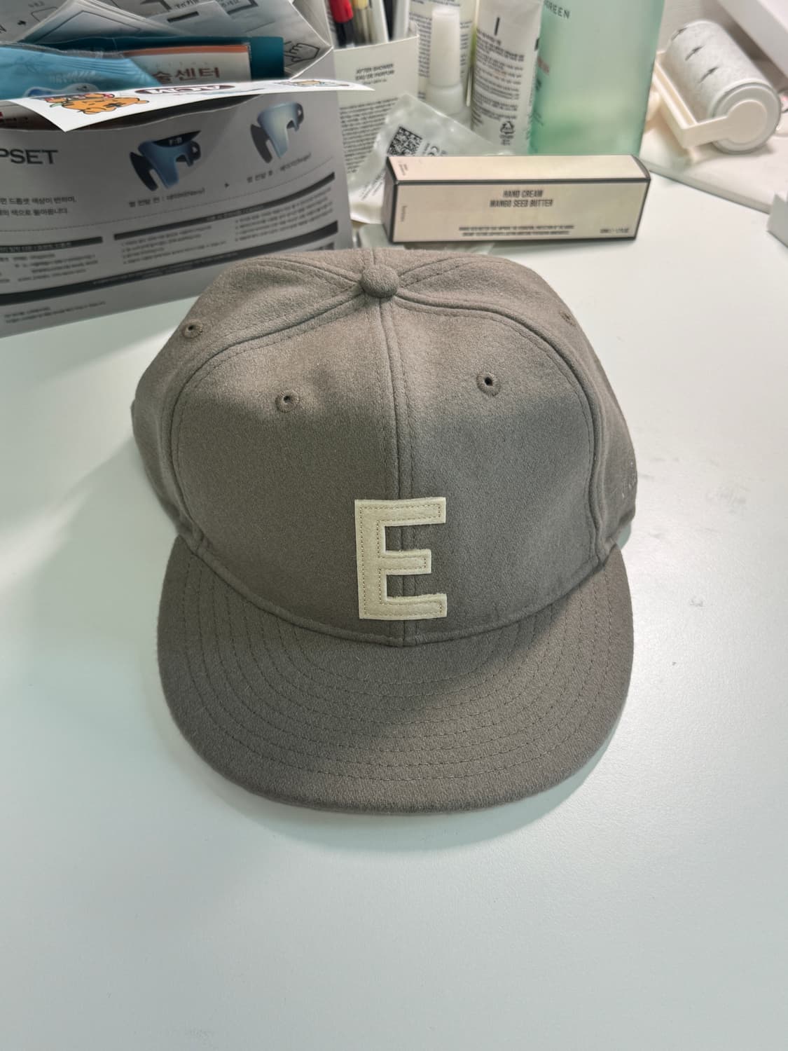 [새상품]ESSENTIALS 에센셜 뉴에라 E 로고 볼캡 탄 상품이미지1