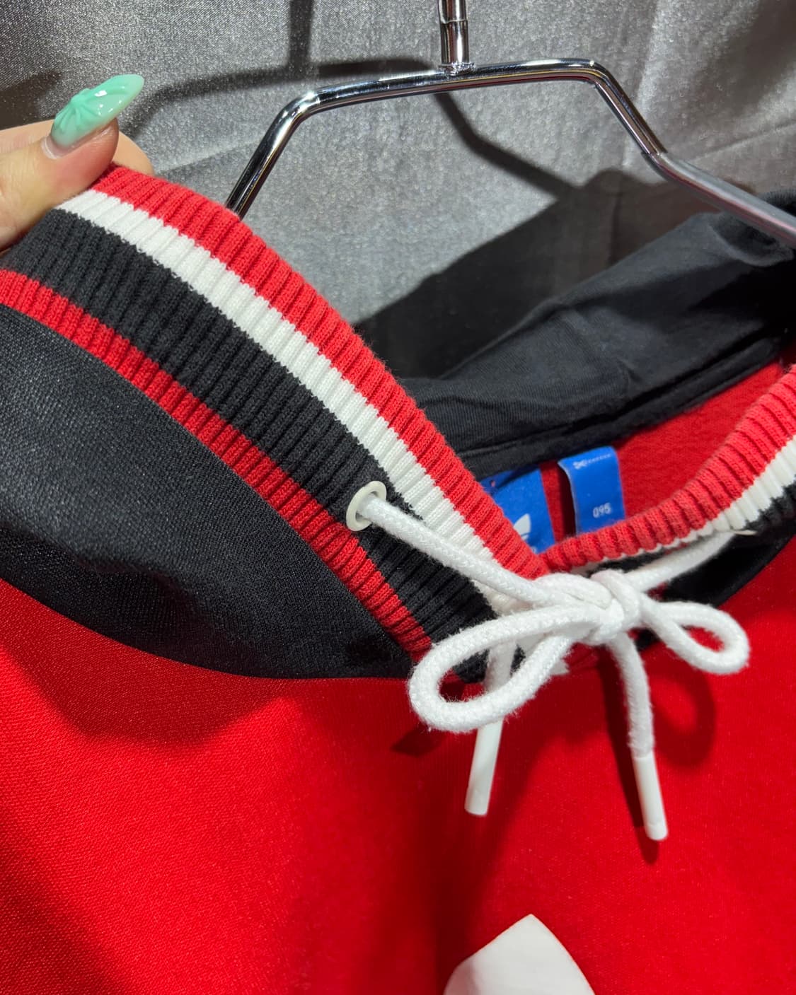 M 아디다스 빅로고 배색 레드 후드티 상품이미지5