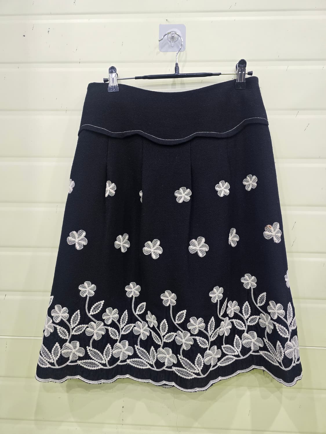 GIVY VID STOCKHOLM 플라워 자수 스커트 상품이미지2