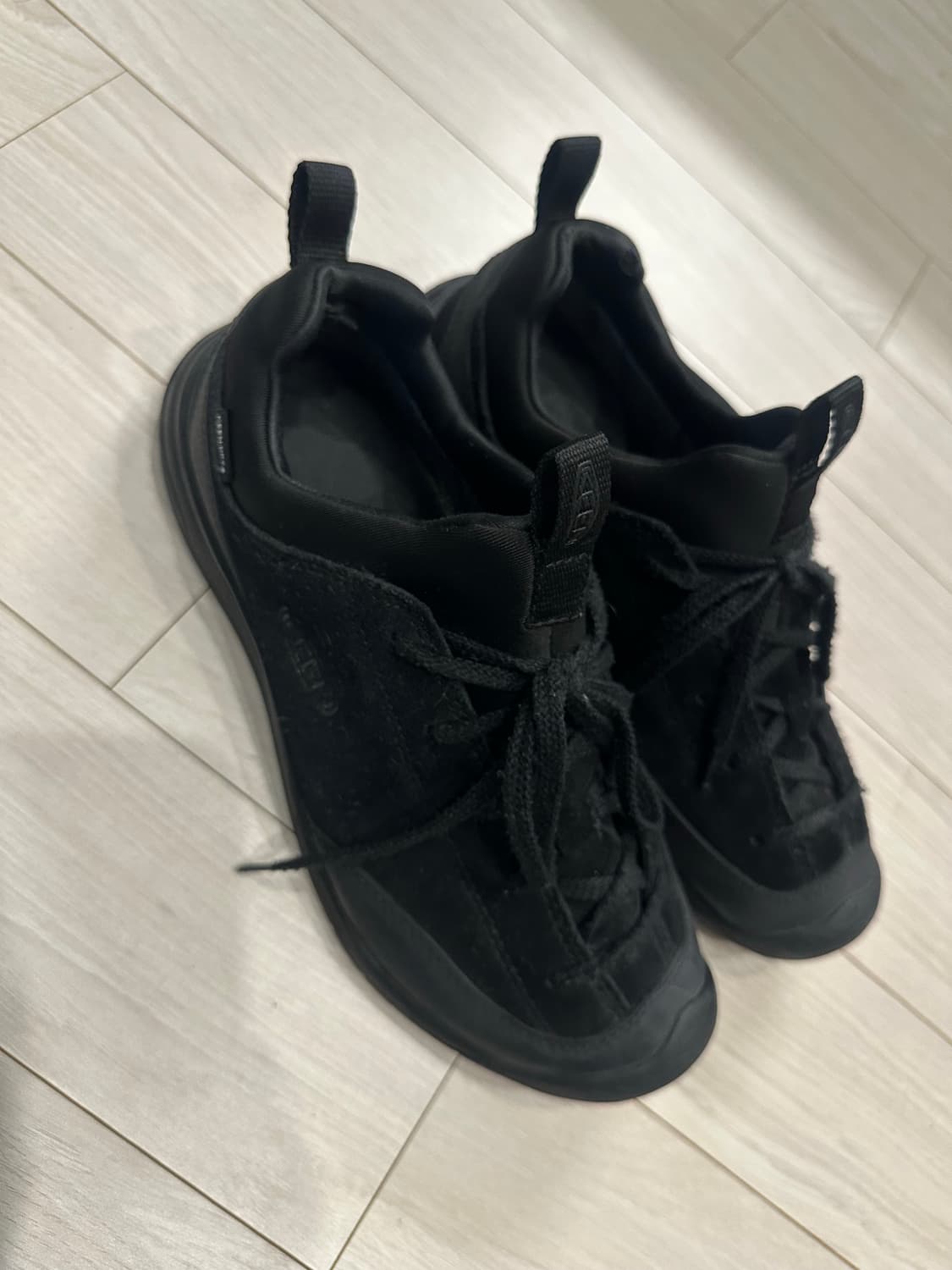 Keen 스니커즈 블랙 250 상품이미지1