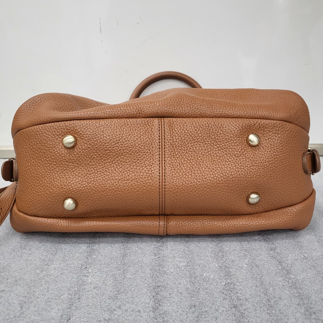 상태좋은 고급스러운 브라운 컬러의 헤지스 천연가죽 토트백 상품이미지7