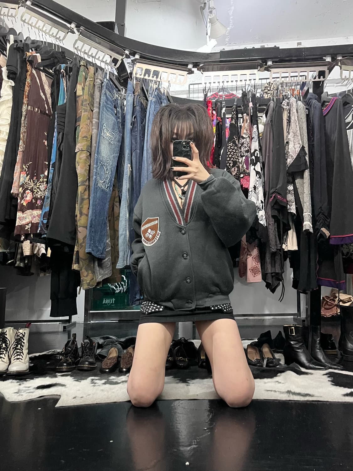 V넥 자수 가디건 상품이미지1
