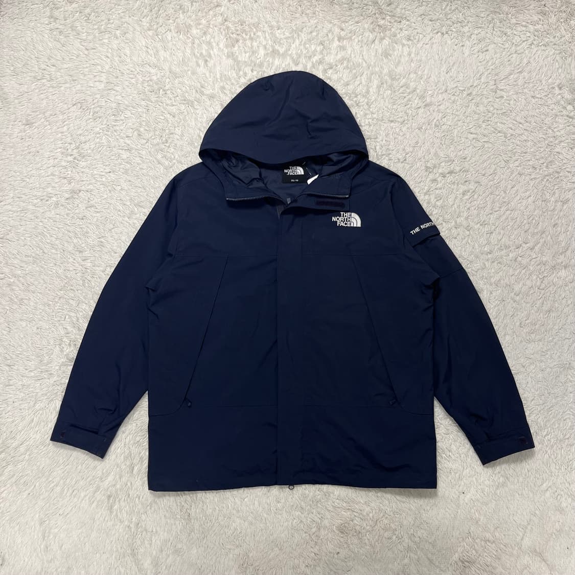The North Face navy windbreaker 상품이미지4
