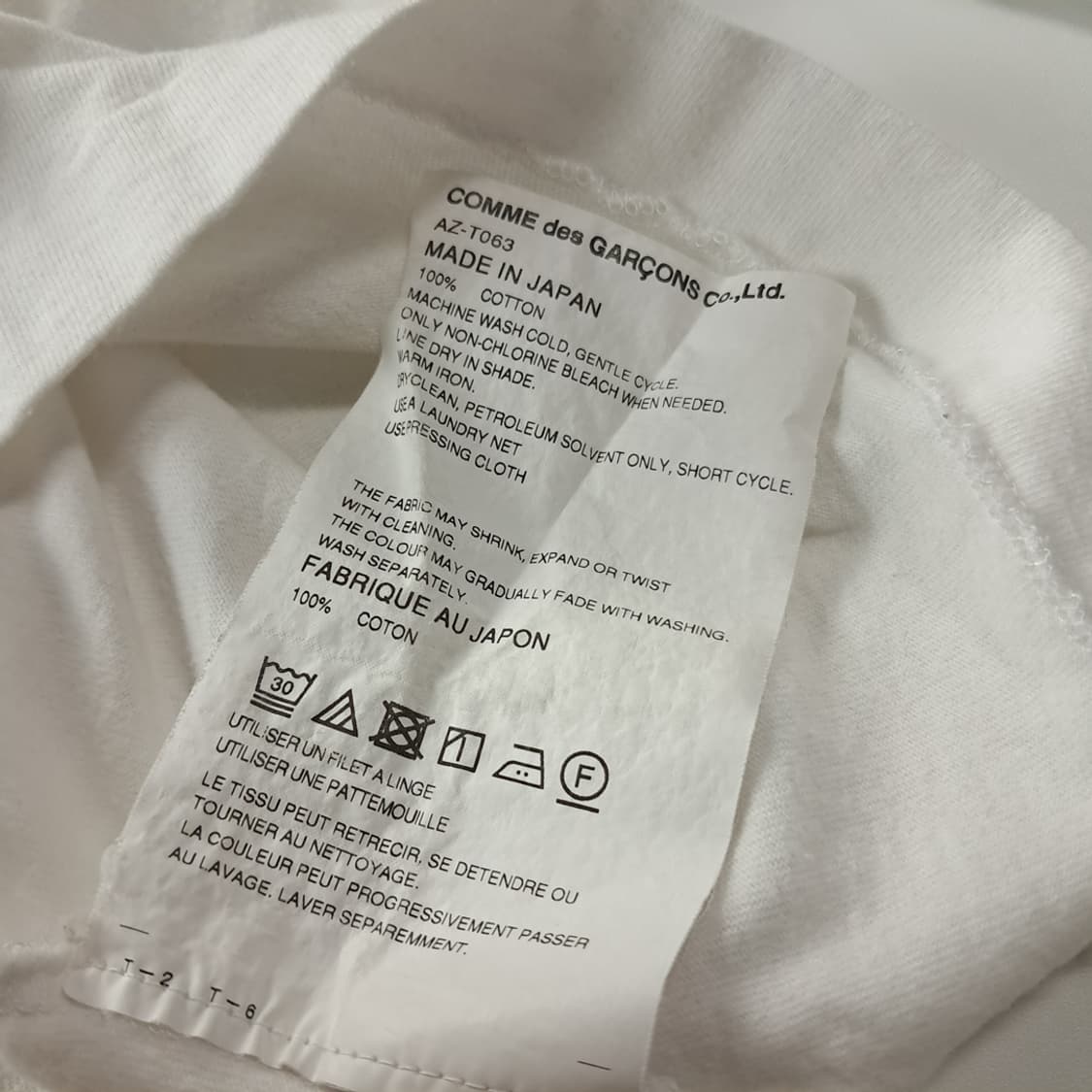 CK195 L 꼼데가르송 일본판 블랙하트 화이트 반팔 티셔츠 상품이미지6