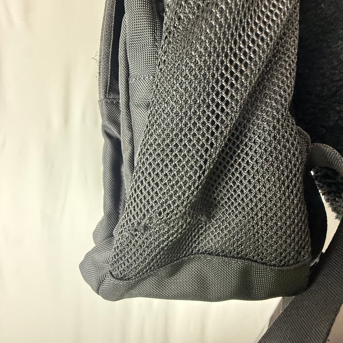 OS) 내셔널지오그래픽 로고 백팩 블랙 상품이미지6