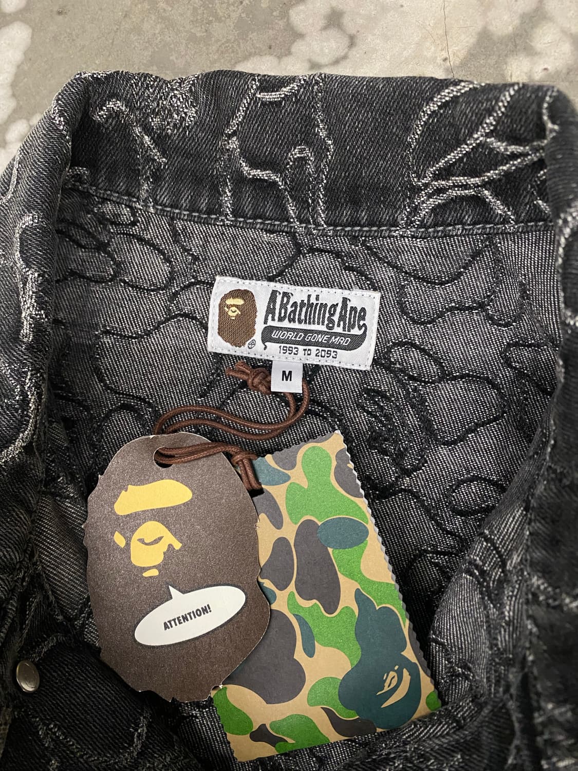 베이프 새상품 카모 트러커 흑청 M  상품이미지4