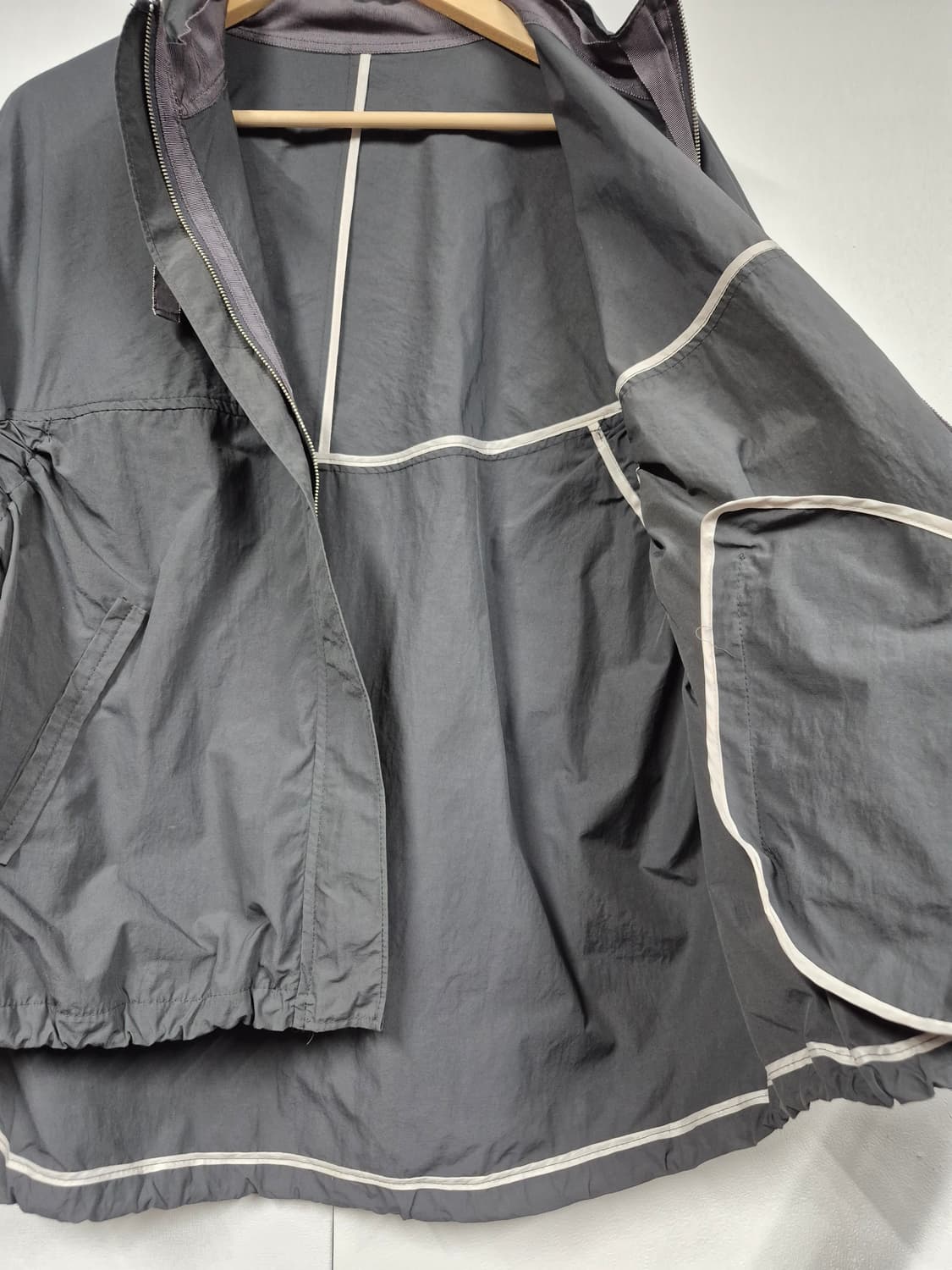 리본 장식 루즈 바람막이 재질 아우터 상품이미지6