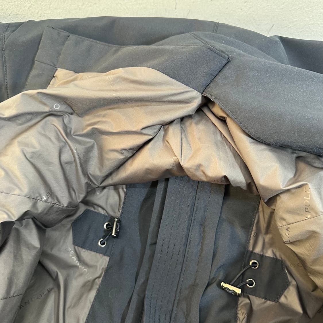 105 L-XL 빈폴 네이비 싱글 누빔점퍼 상품이미지9