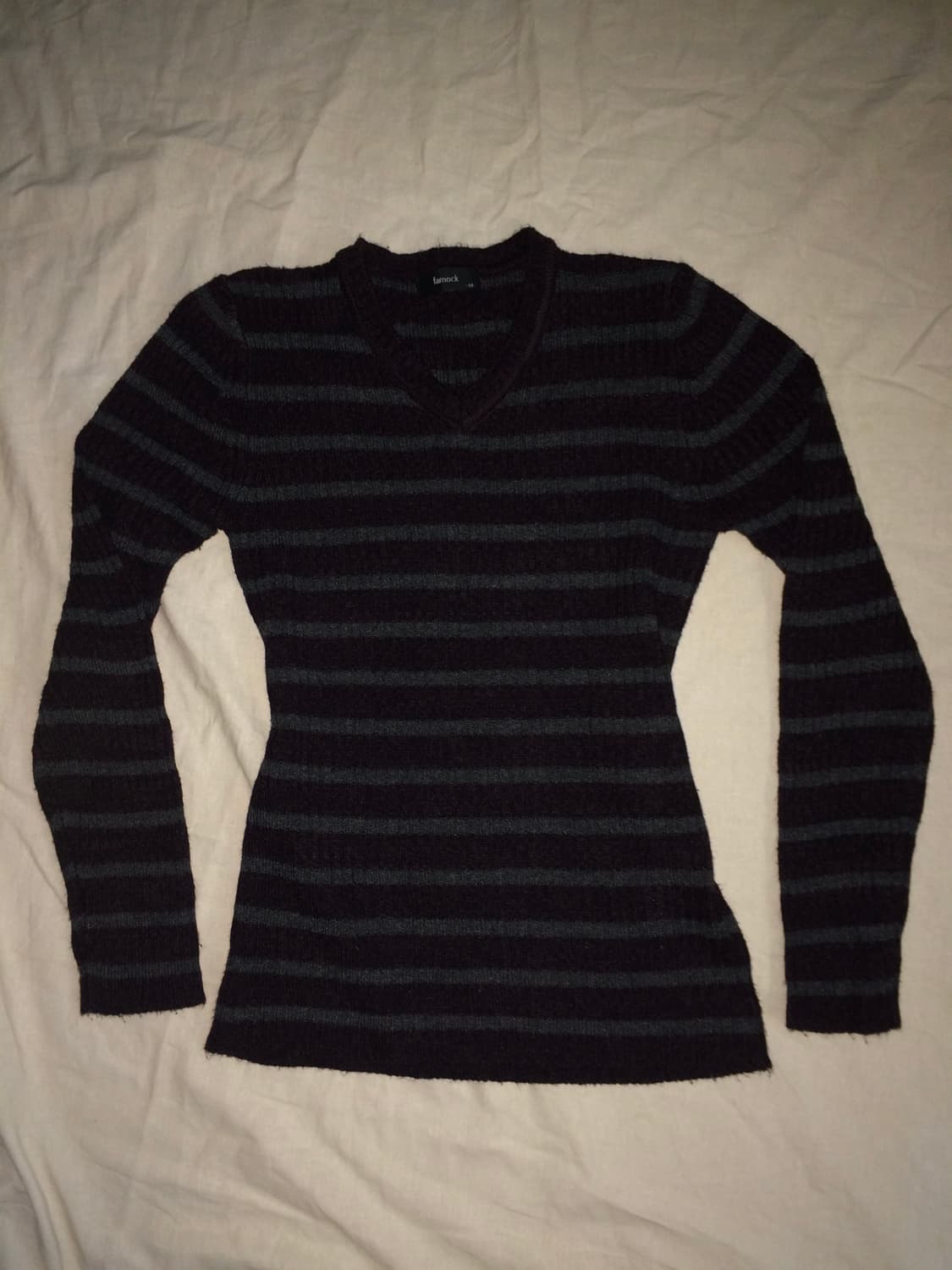 famock stripe V-neck knit 상품이미지1