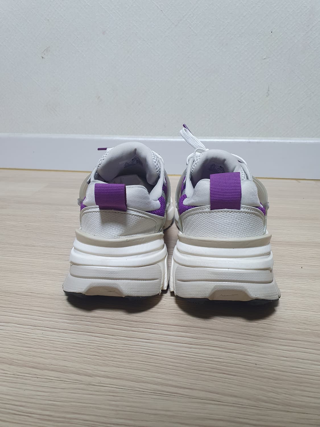 나이키 v2k 런 운동화 290 상품이미지5