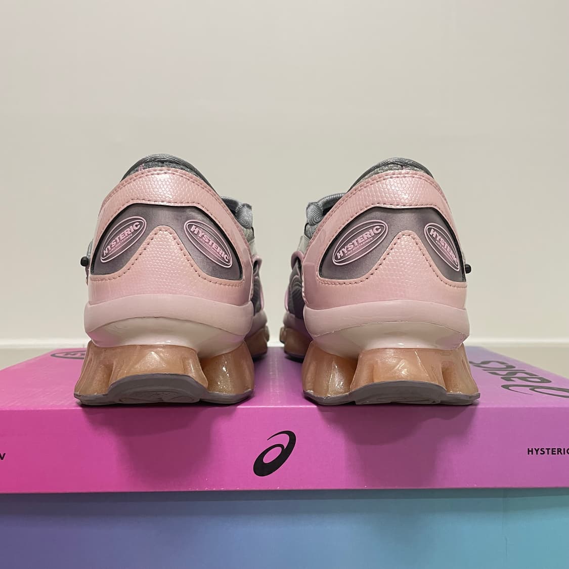 키코 코스타디노브 히스테릭 글래머 아식스 젤 퀀텀 상품이미지6