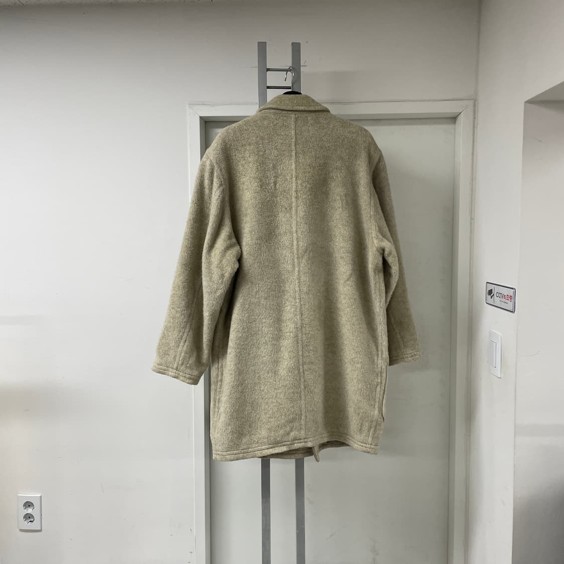 베르사체 아이보리 코트 50 상품이미지8