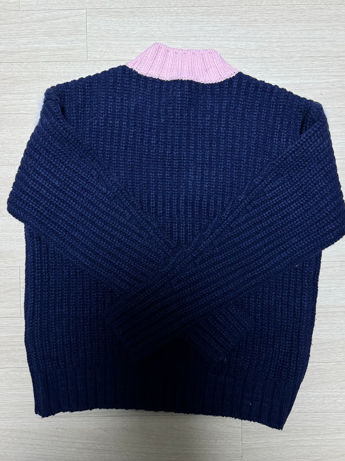 럭키슈에뜨 니트 스웨터 상품이미지2