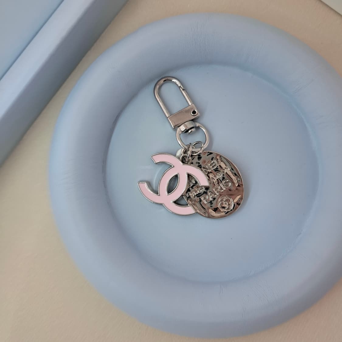 2+1 행사) 샤넬 키링 빈티지 펜던트 핑크 코인 cc 상품이미지2