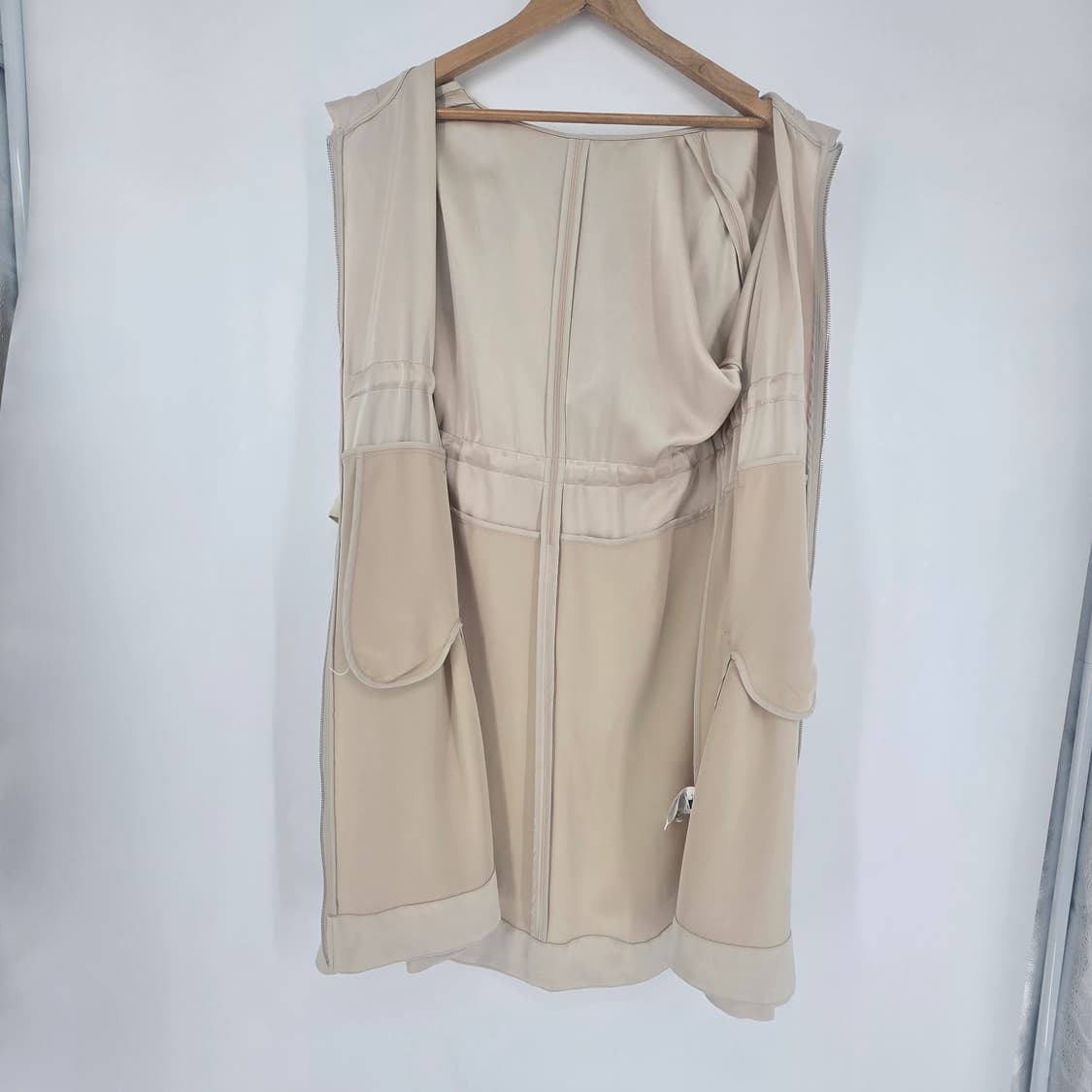 베이지 후드 지퍼 오픈형 원피스 상품이미지10