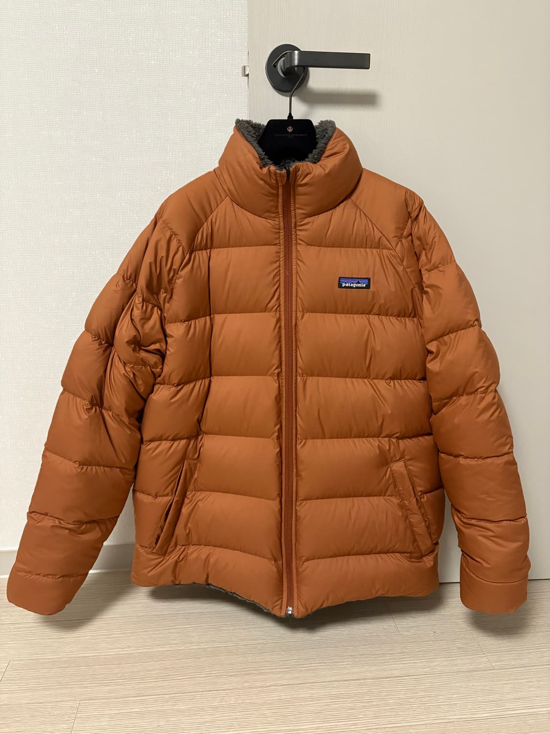 파타고니아 다운 양면 패딩 상품이미지1