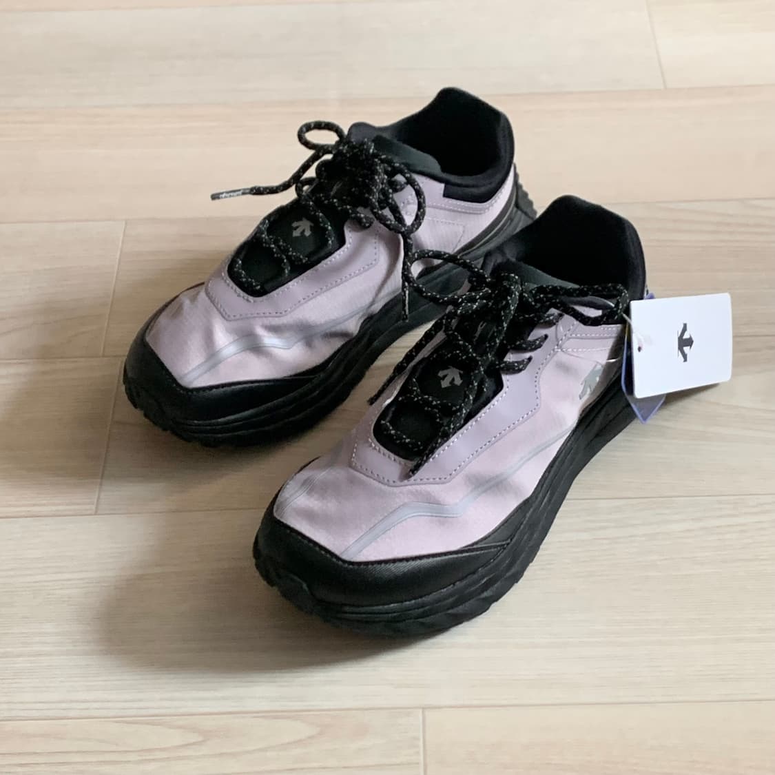 (새상품) 데상트 터레인디 운동화 라벤더 235 상품이미지3