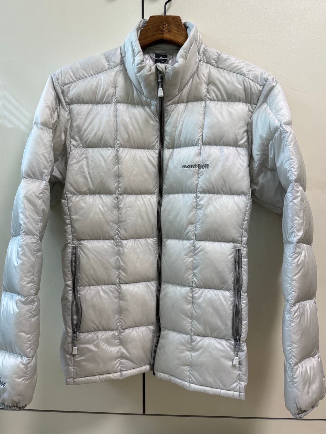 몽벨 수페리어 다운 자켓 라이트그레이 상품이미지1