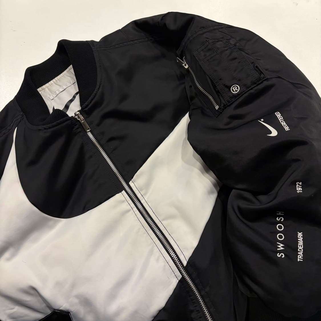 [2XL] 나이키 스우시 리버시블 봄버 자켓 블랙/화이트 C401 상품이미지4